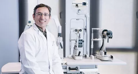 Difference Between an Optometrist and Ophthalmologist